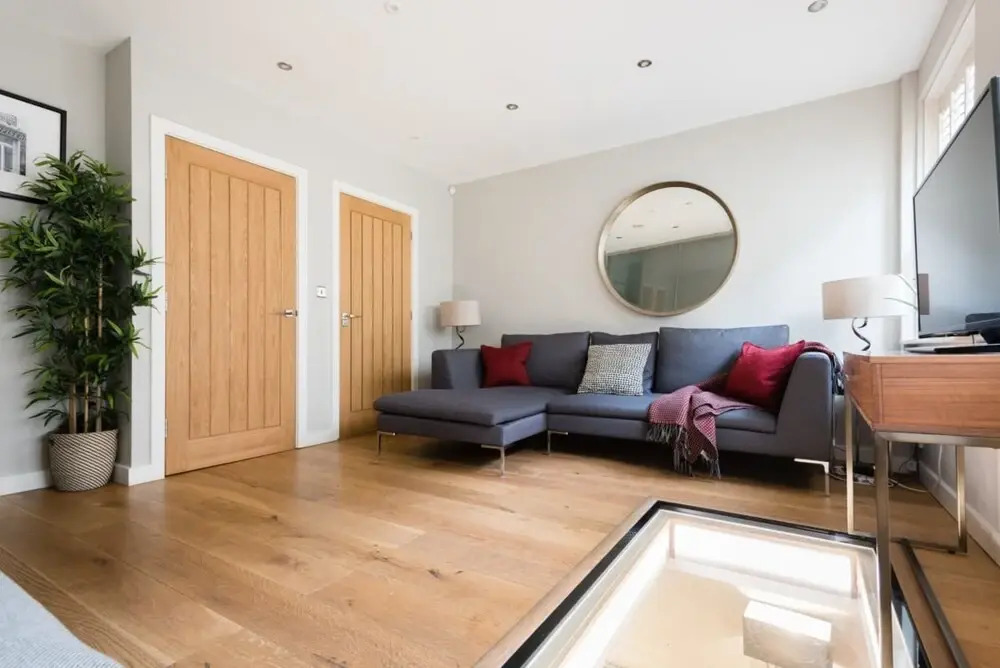 The Escalier Mews - Stunning 3bdr Home Flooded With Light