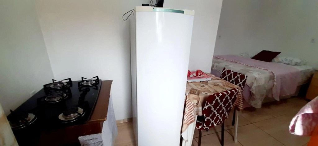 KITNET S2 em TORRES-RS - Na mais bela praia Gaúcha - Cozinha - Banheiro - Ar condicionado - TV smart 32 - Wi-Fi - Estacionamento - Anfitriã Superhost no BnB