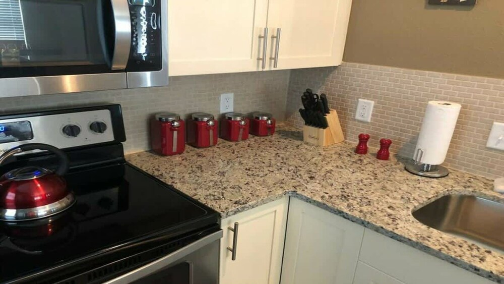 Family 4BR Stay Near Orlando Parks