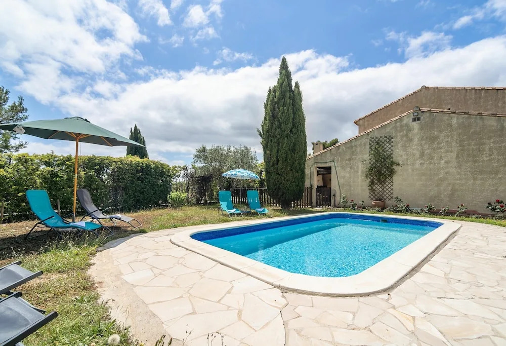 Villa in Beaufort With Pool & Views