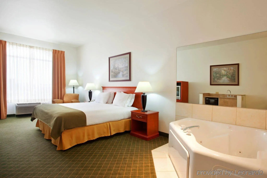 Holiday Inn Express Rockford-Loves Park by IHG