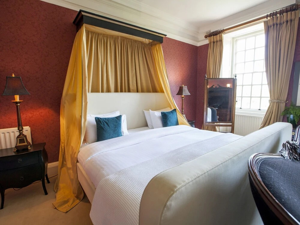 The Salutation