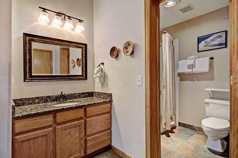 River Mtn Lodge E320