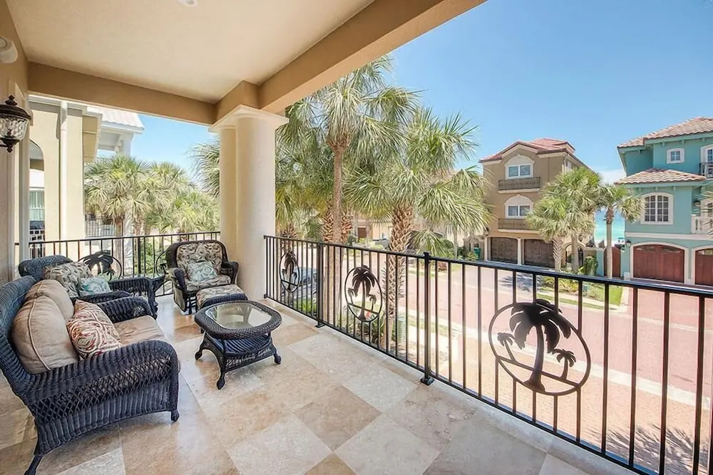 Costa Del Mar 5 Bedroom Holiday Home by Five Star Properties