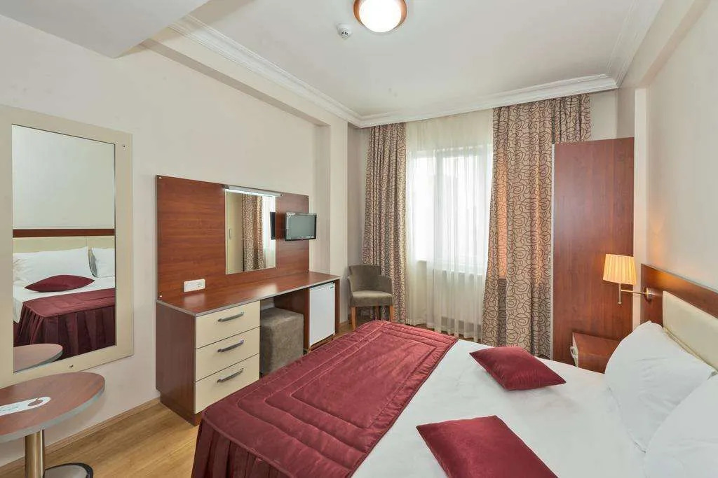 La Garden Hotel