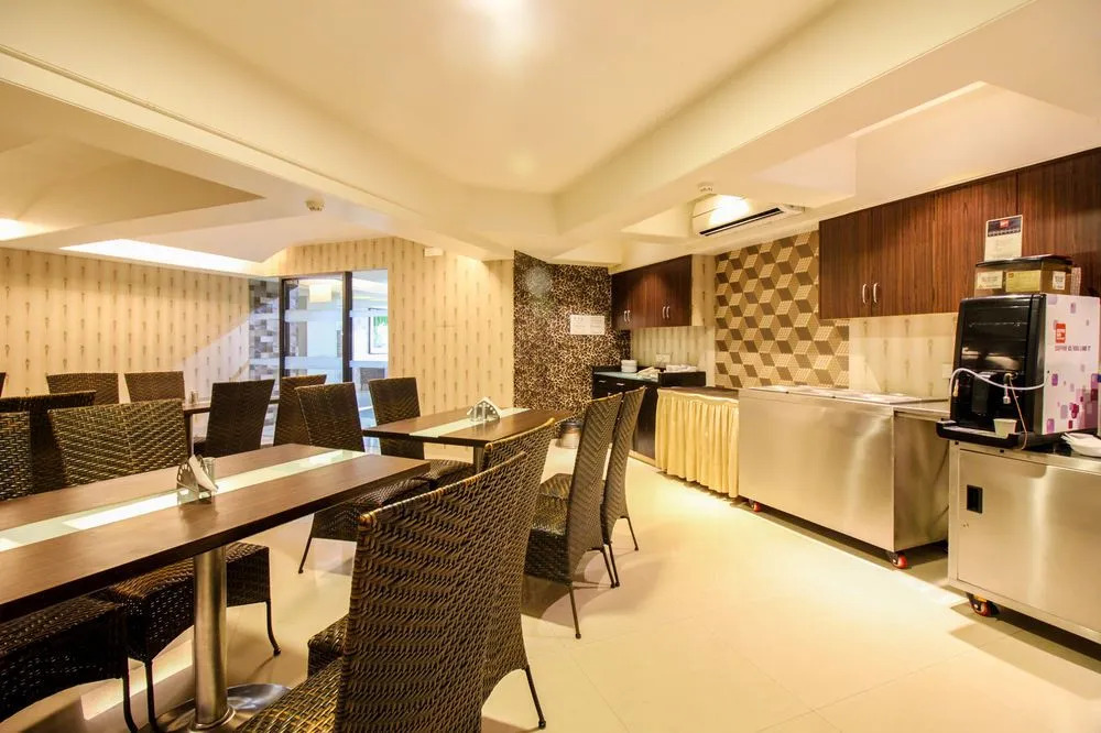 Fabhotel Savoy Suites Mumbai Airport