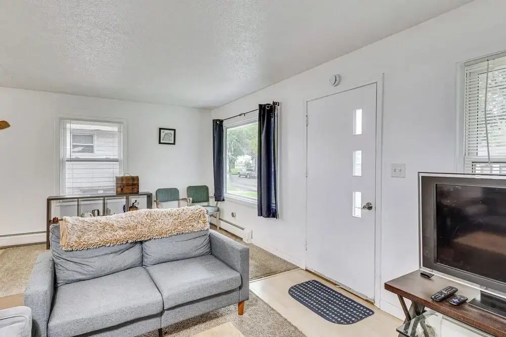 1 Mi to Downtown Bismarck! Residential Duplex