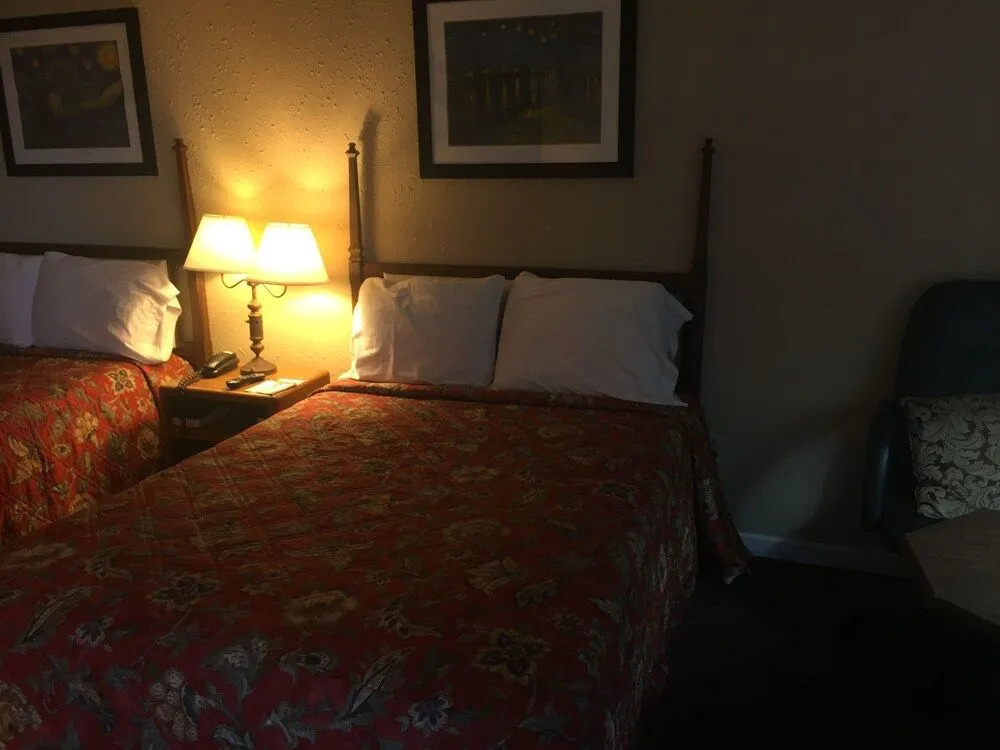 Rustic Motel Rolla