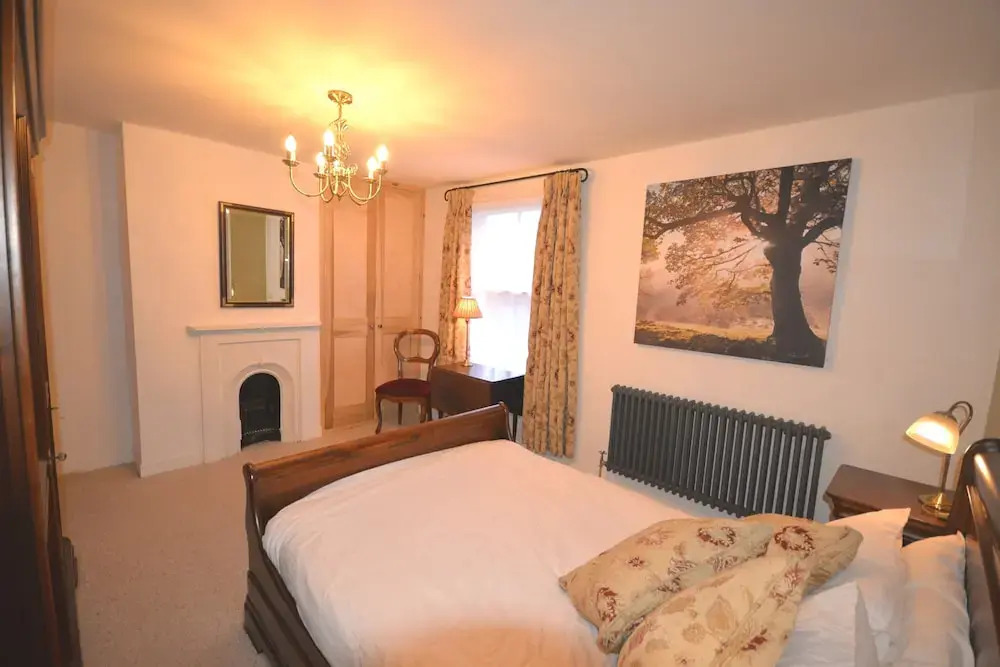 Delightful Cottage In Sandwich - One Bedroom