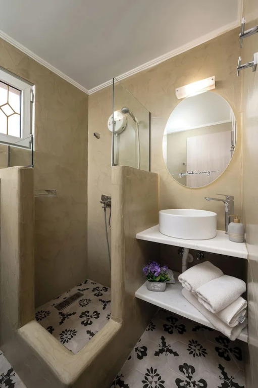 Milos Apartment