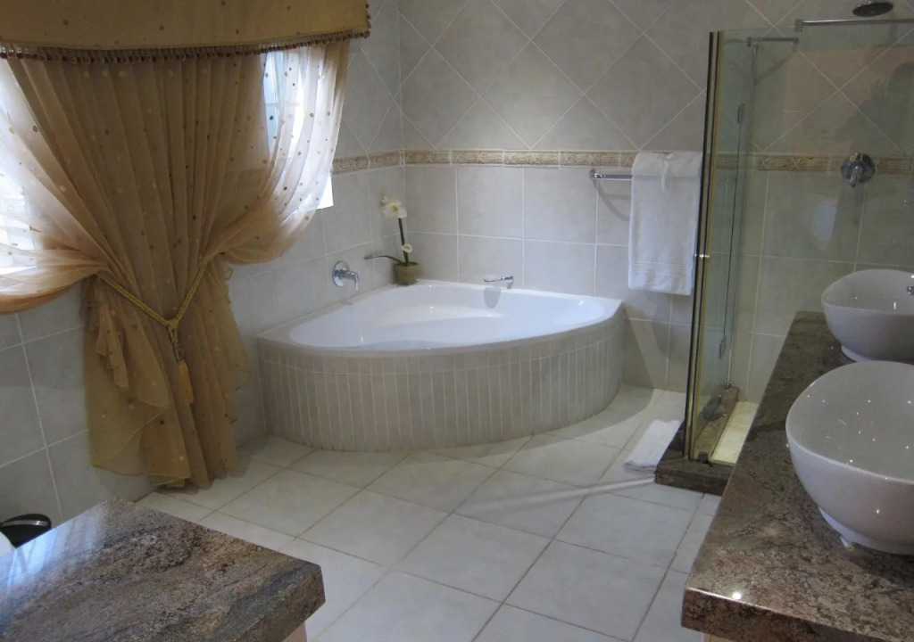 La Barune Guest House