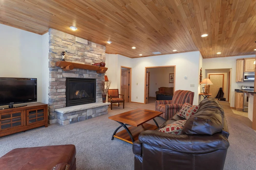 Copperwood #9 - 2 Br Condo