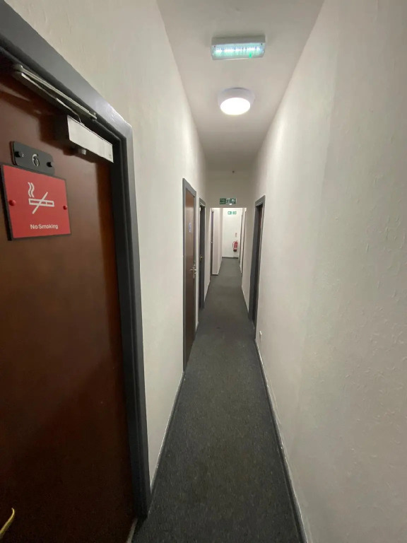 Alumhurst Hotel