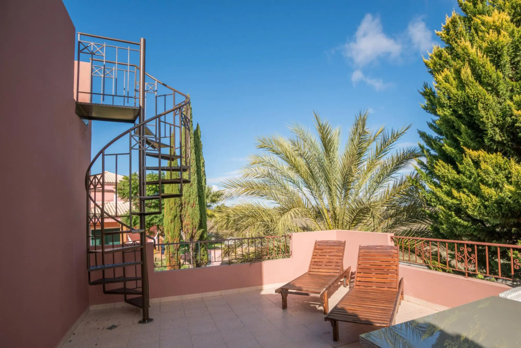 Unique Armação de Pêra Villa by Ideal Homes