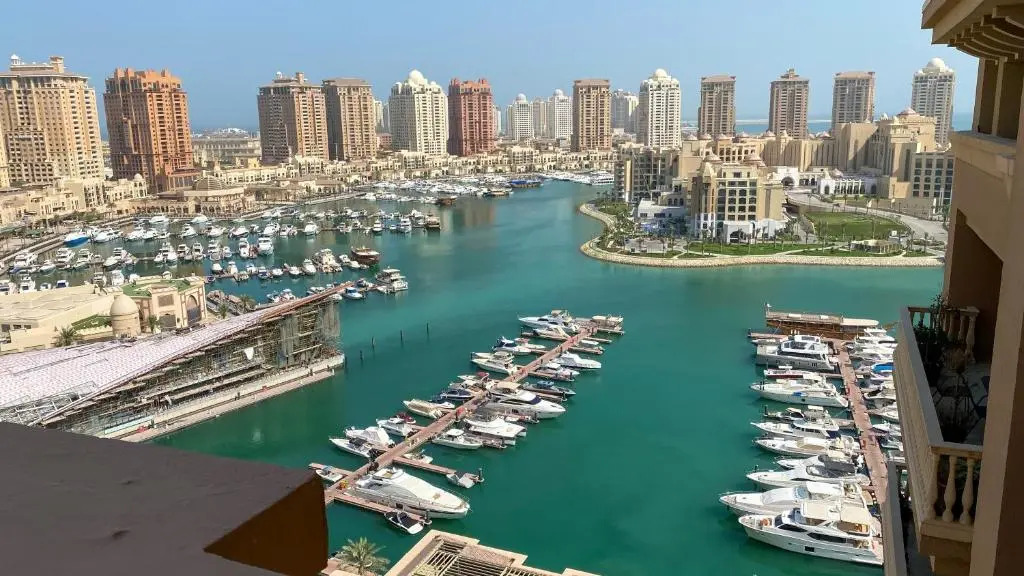 The Pearl Qatar, Luxury 2BR Apartment, Marine View, swimming pool Gym