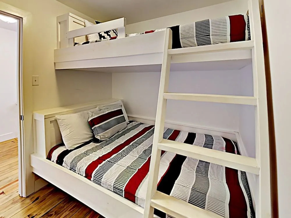 #803 The Commons - Dancing Dolphin 3 Bedrooms 2.5 Bathrooms Townhouse