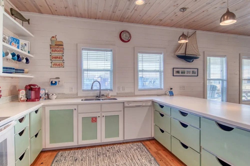 Best Little Shorehouse in Texas 4Br Home