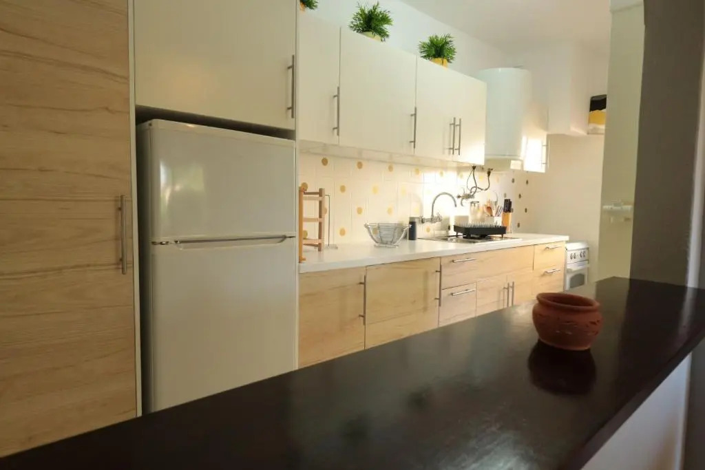 LovelyStay - Cozy 1BR Flat in Alvor with AC and Balcony