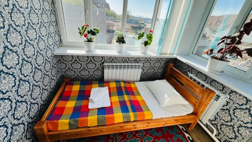DADOW Guesthouse