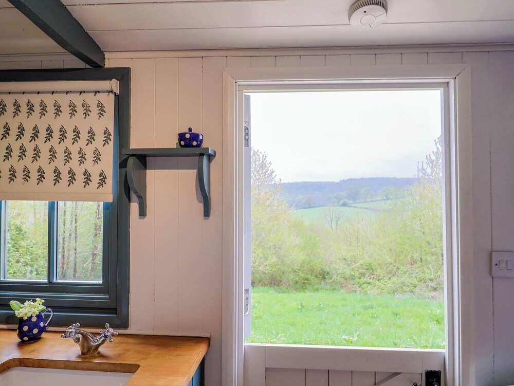 Oak Shepherds Hut