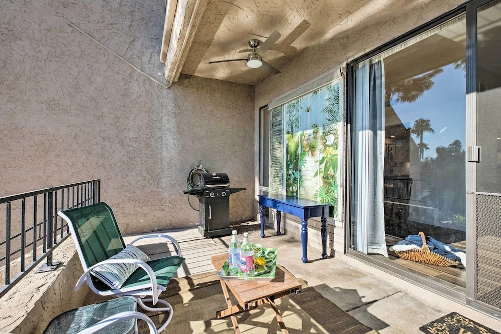 4 Mi to Asu: Lake-view Condo w/ Patio, Pool Access