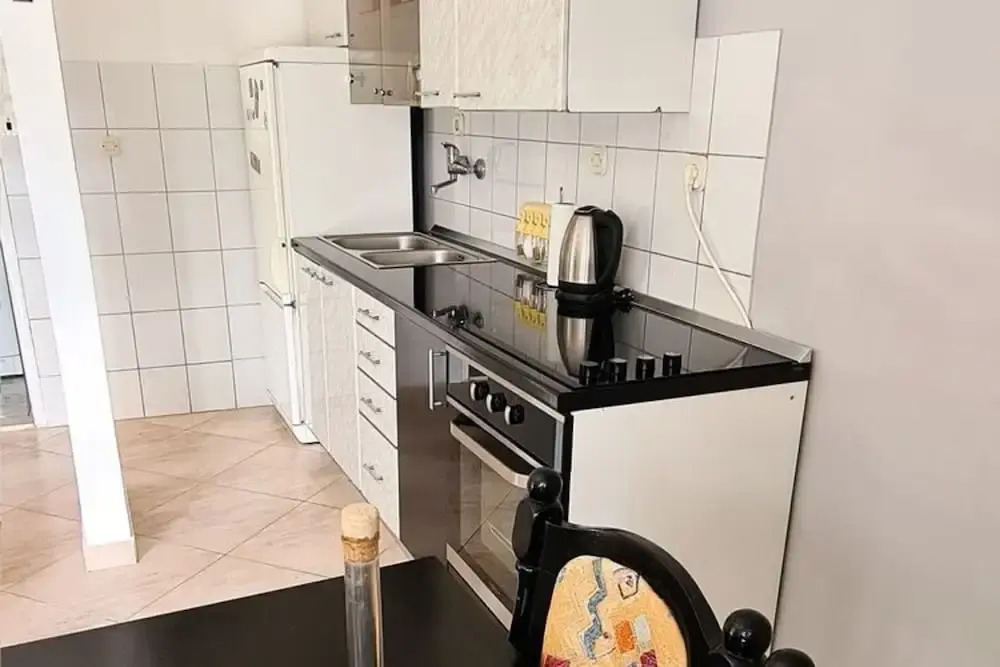 Holiday Home Gea - Three Bedroom Holiday Home With Terrace and Partial Sea View