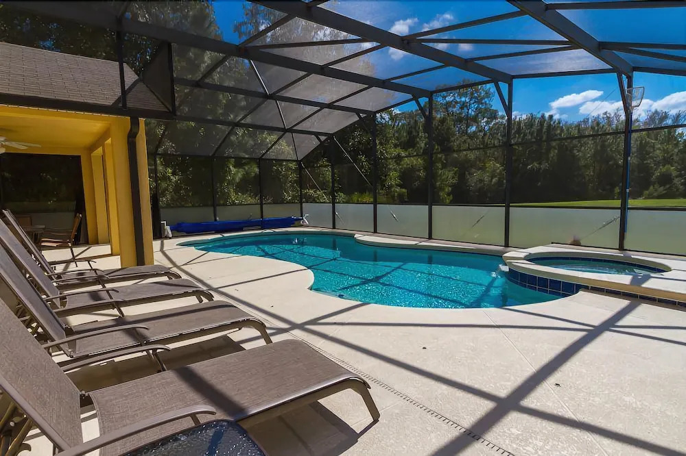 Fabulous 5 bed Villa With South Facing Pool and spa Overlooking Water and Conservation