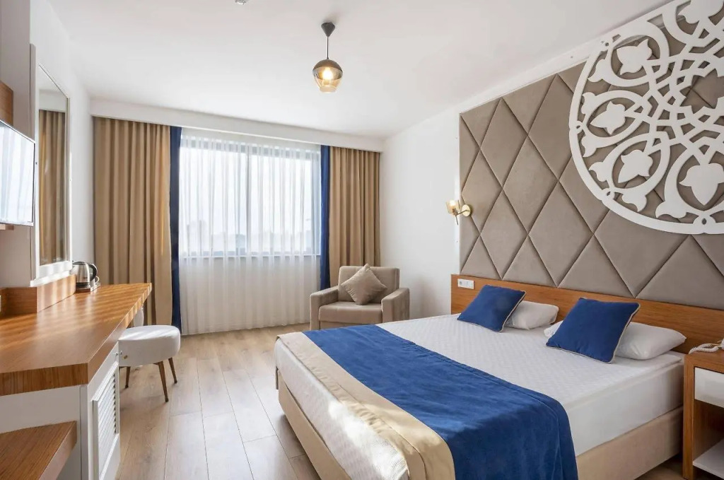 The Sansa Hotel & Spa