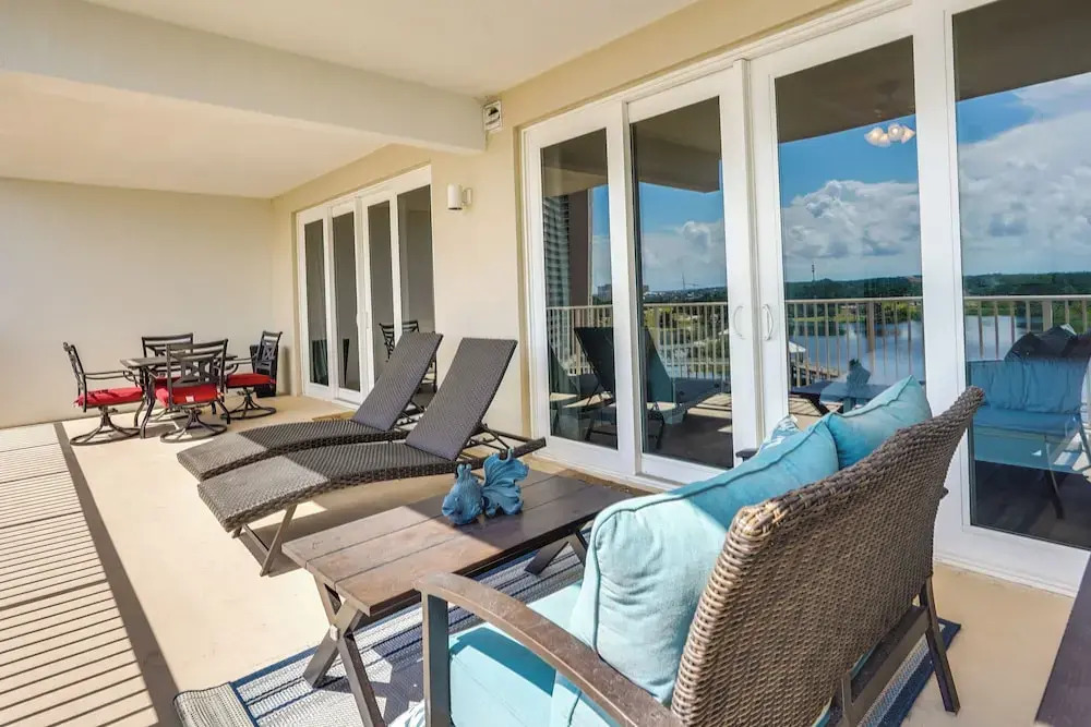 PCB Vacation Rental w/ Balcony & Beach Access!
