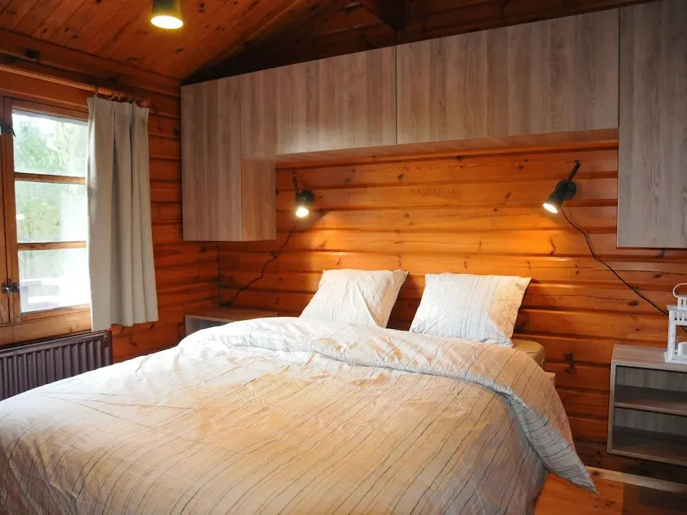 Traditional Chalet with Sauna, Spa Tub, & Relaxation Space near La Roche