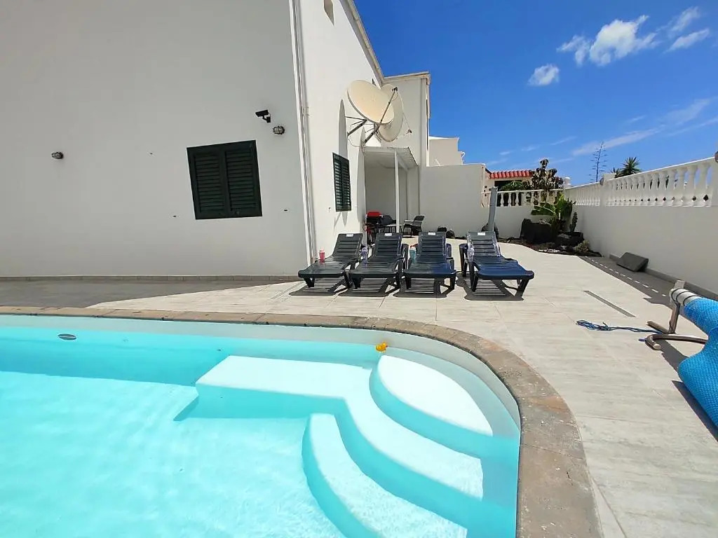 Love gara, duplex pareado piscina privada by flamingo house