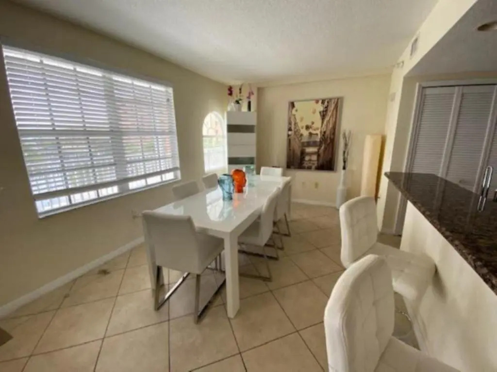 OCEANVIEW LARGE DREAM CONDO WITH 2BD/2B in CLEARWATER BEACH