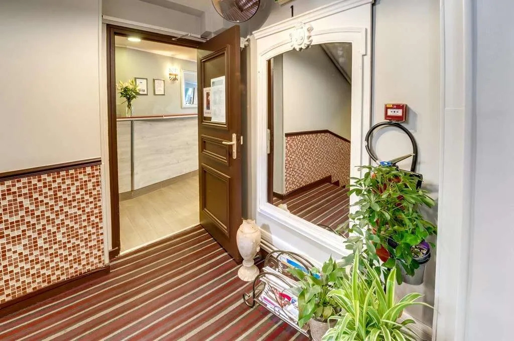 Hotel Montmartre Clignancourt