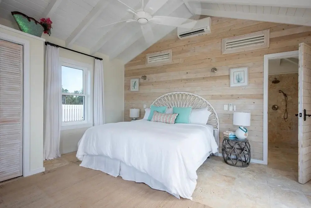 Cricket Beach House-luxurious Beachfront House 5 Bedroom Home