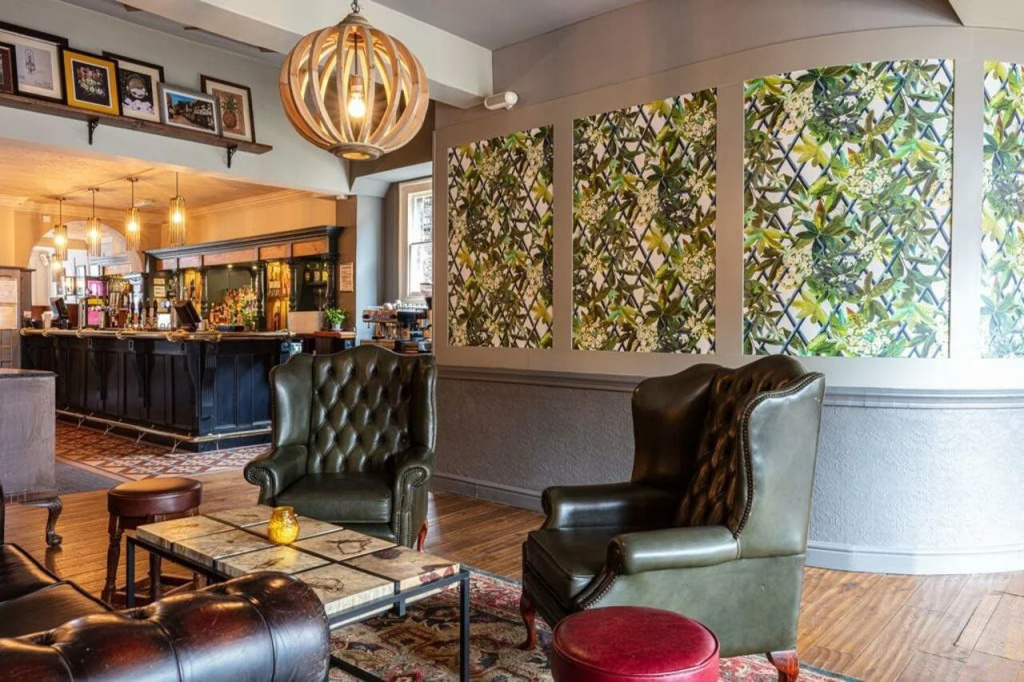 The Kings Arms and Royal Hotel, Godalming, Surrey - The Coaching Inn Group