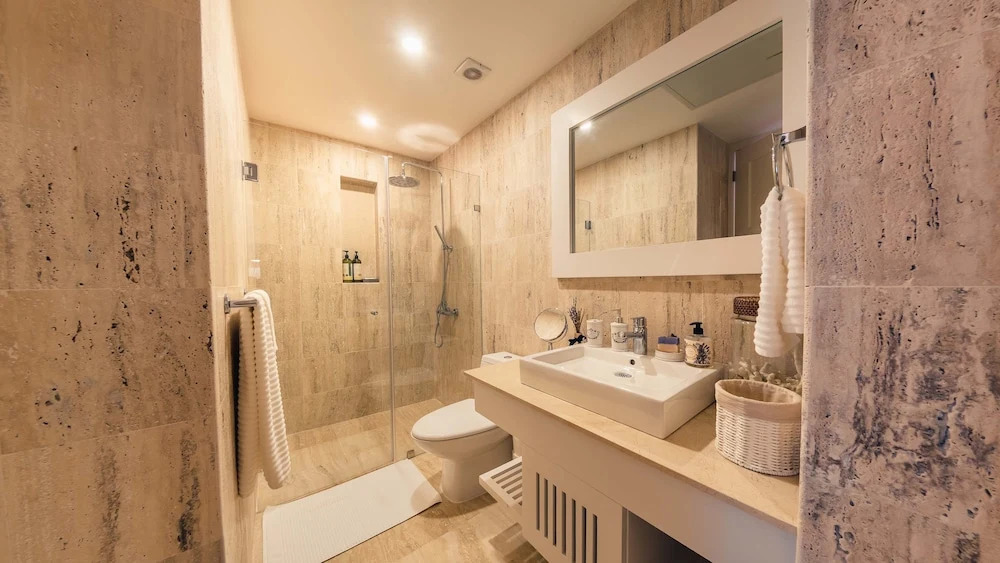 Modern Apartment With Lake View in El Portillo Qb