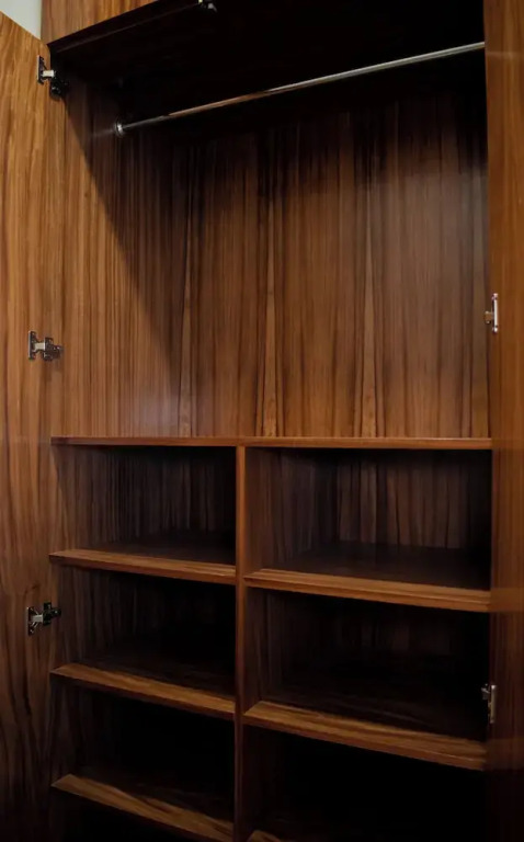EOS Suites
