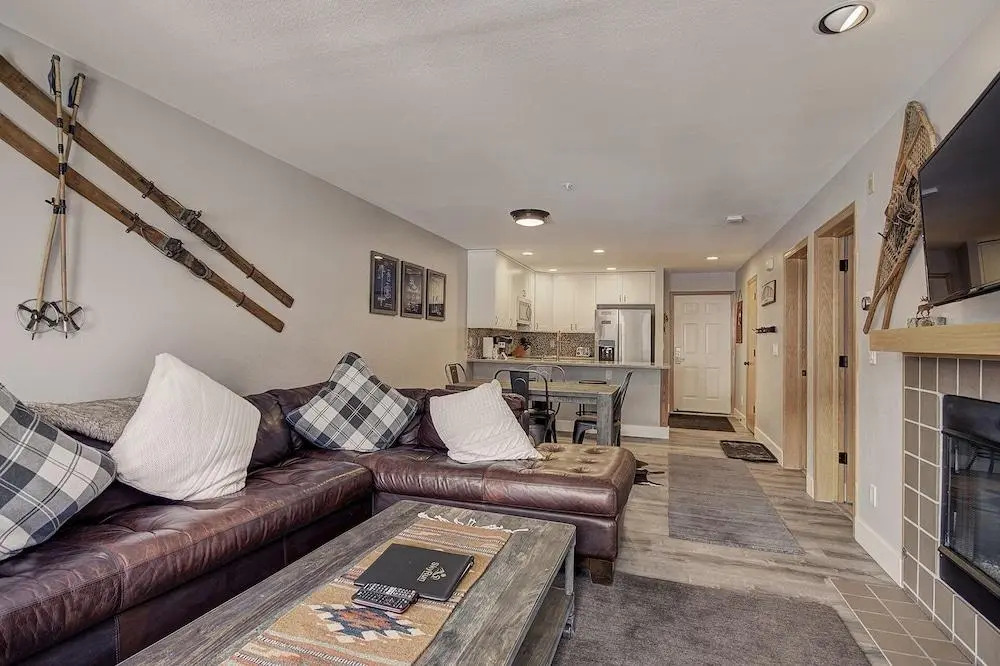 C212 Cinnamon Ridge 2 Bedroom Condo by RedAwning