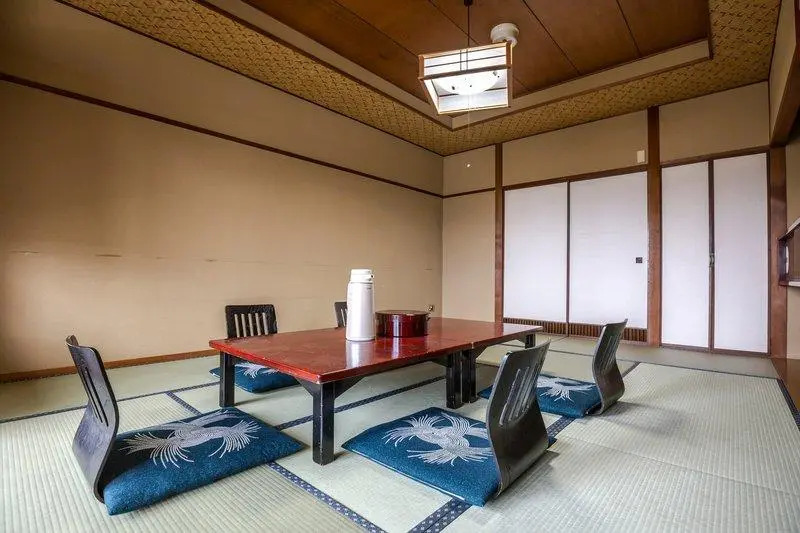 Tsuruga Tunnel Onsen Kitaguni Grand Hotel