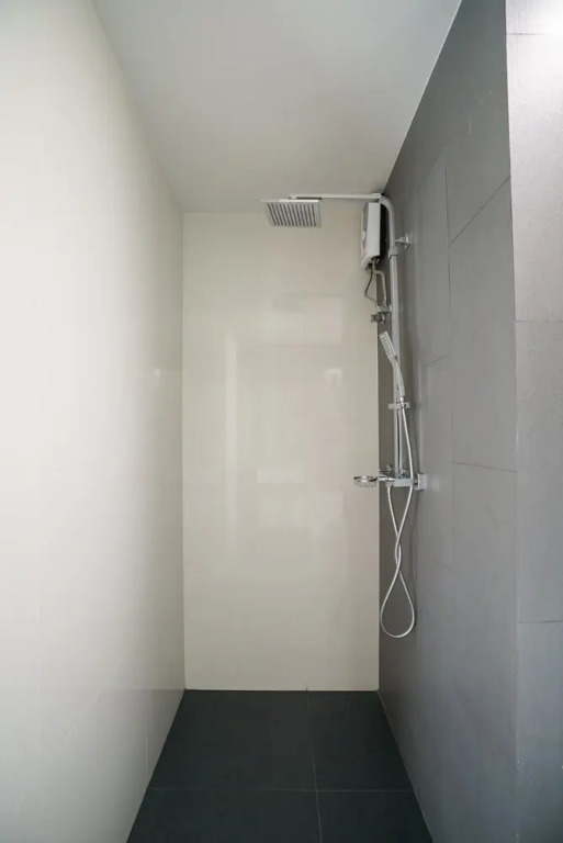 6Av 717 - Walk to Surin Beach Studio With Pool and gym