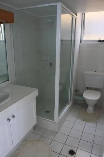 Monterey Lodge Unit 10, 27 Warne Terrace. Kings Beach