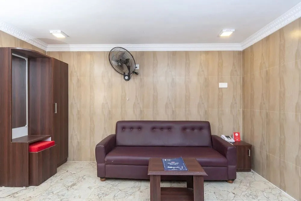 OYO 13006 Arumbakkam Inn