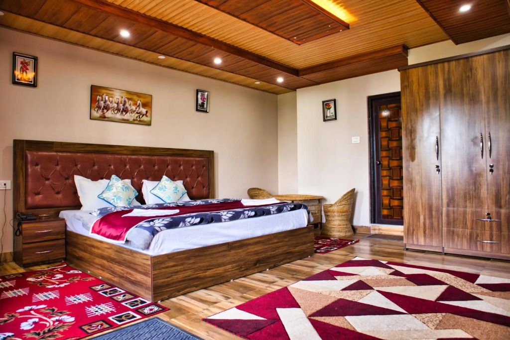 Traditional Hotel & Restaurant !! Kurseong !! Best Hotel in Kurseong