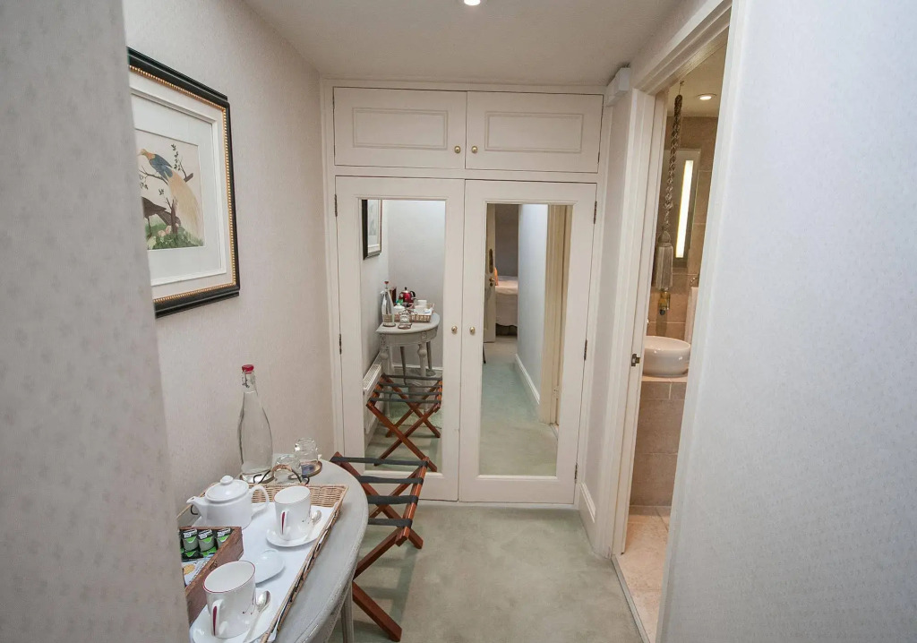 Apsley House Hotel