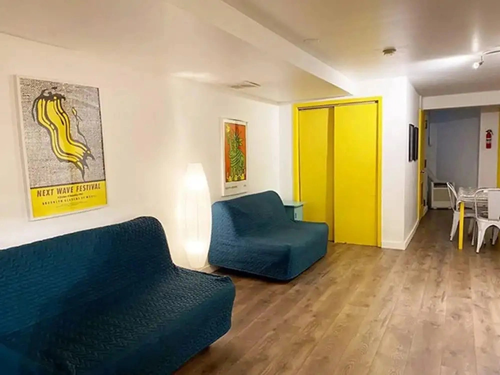 Fun and Simple 1 Bedroom Unit