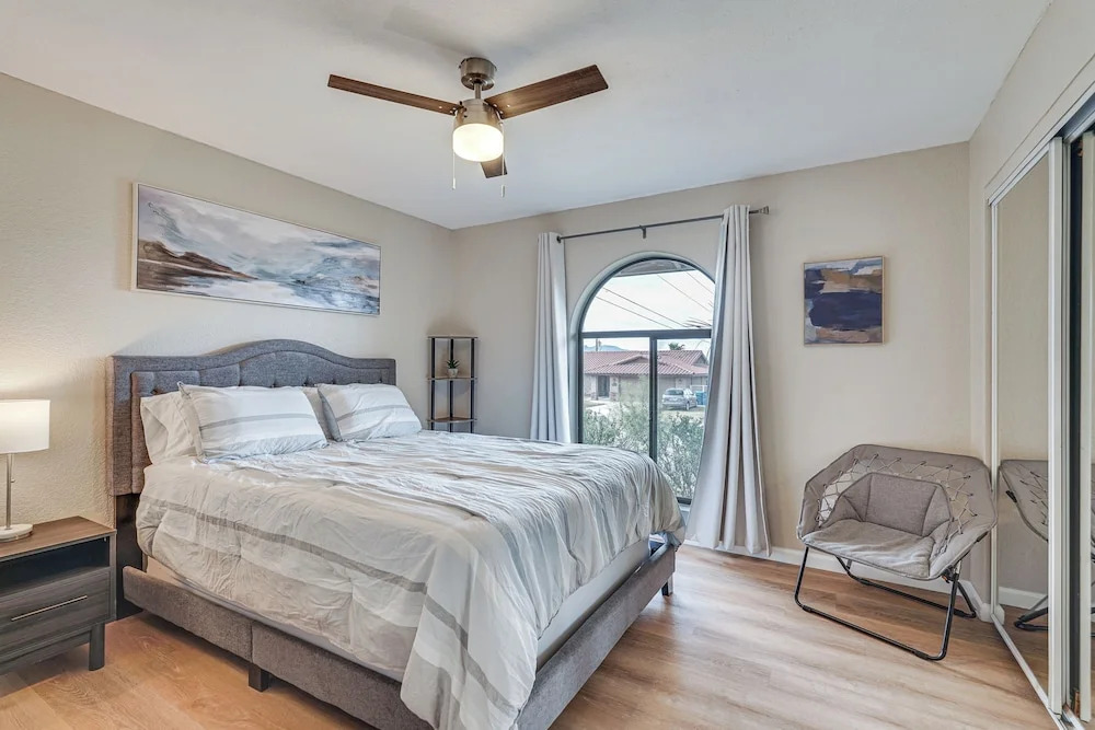 5 Mi to Lake Havasu: Home w/ Yard & Pool
