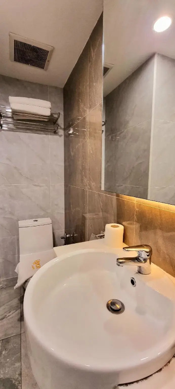 Ritzton Hotel