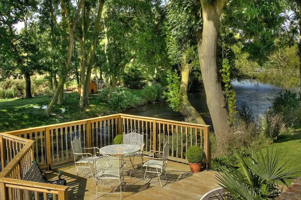 Goss Hall Bed & Breakfast