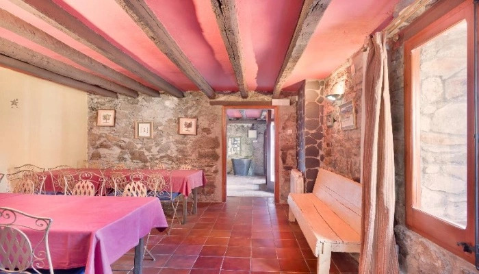 Endearing Holiday Home in Montseny with Swimming Pool