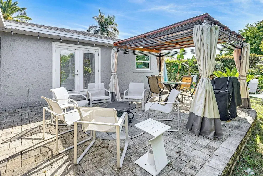 Near 5th Ave & Beach! Family-friendly Naples Home